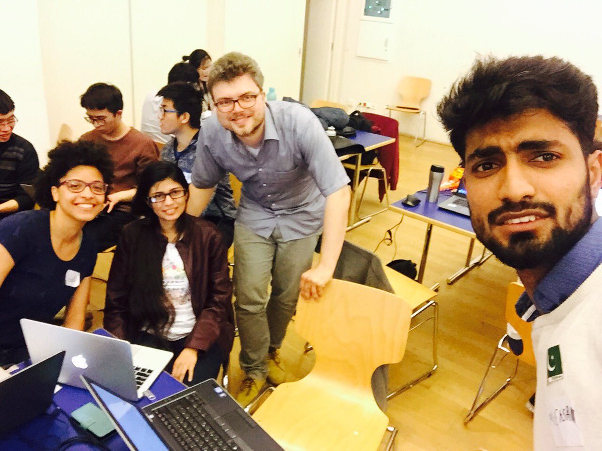 EhsanIqbal3250's tweet photo. Doesn't matter what's time right now we still have whole night #hACknight #TGZAachen #zalando #hackathon_2017 https://t.co/owcN10hCWt