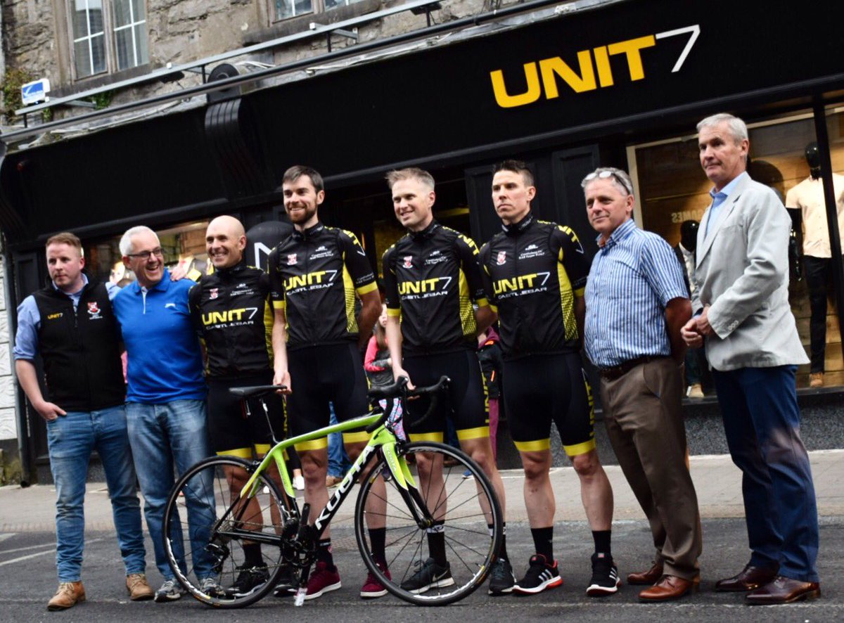 castlebar_cc's tweet photo. @castlebar_cc in partnership with @unit7Castlebar would like to present our @anpostras team 🎉🎉@Irish_Cycling @HalfordsCycling #menoftheras💪💪 https://t.co/3enDD0AI0f