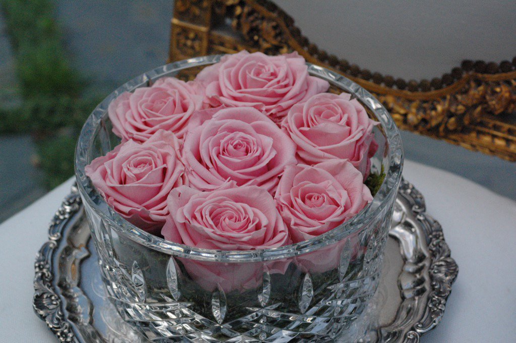 FloweredbyGrace's tweet photo. GRAND OPENING TOMORROW! Preserved bouquets with real roses that last for years to come! https://t.co/Ov3TsgZwme https://t.co/AMeWZeWSzD