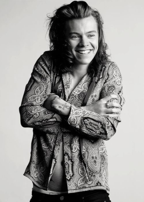 rogergzz's tweet photo. ATENCIÓN ¡No tengo uno! ¡Me dieron 3 accesos 🎟🎟🎟 para ustedes para el Show Secreto de @Harry_Styles! RT https://t.co/cPRjh8eSN8 https://t.co/7gLnz6eEbo