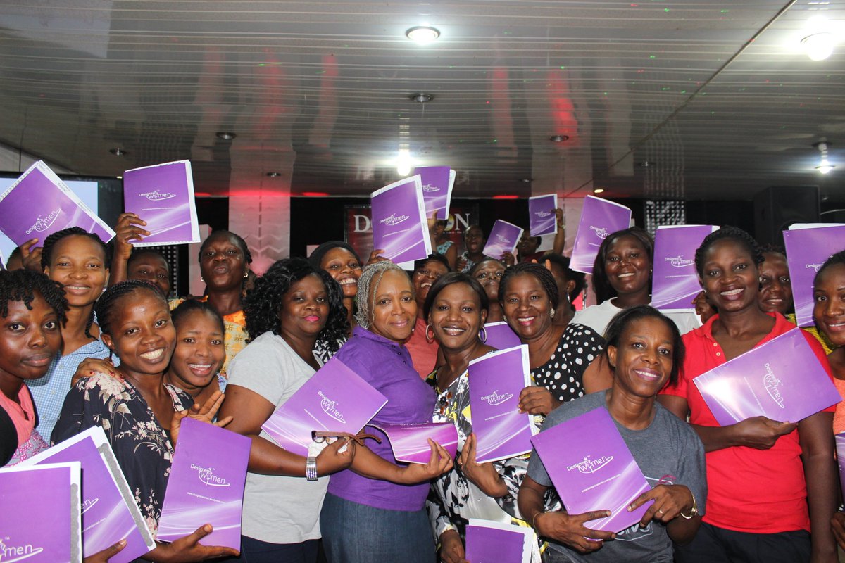 RhemaKetu's tweet photo. Tonight with @Oni_Debola
#TheBetterWoman
#RhemaWoman
#DesignerWoman
@Doyinobikanye https://t.co/EhJPiRZW4B