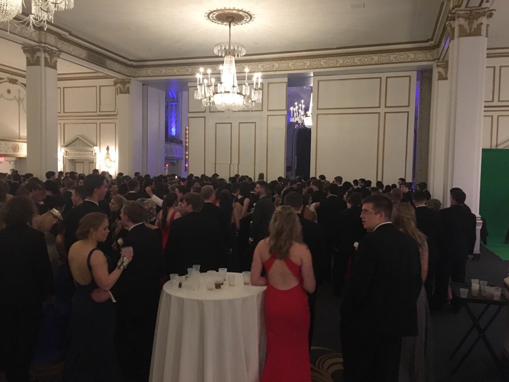 ehardiman's tweet image. @stjohnsprep Senior Prom @BostonParkPlaza Congrats #classof2017 @TheNestSJP