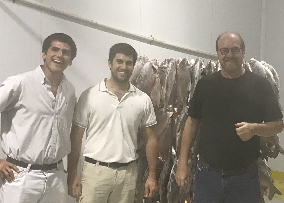 Gustavogrobo's tweet photo. Frigorífico de PACU en La Leonesa Chaco.  Arroz con PACU   La imaginación y el esfuerzo https://t.co/K0zdbJHOWq