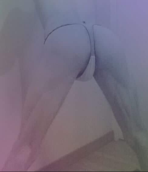 Kiki_String_95's tweet photo. Je #recherche des #don de #string de #femme pour faire plein de #photo avec 😊 je suis de #herblay peut me déplacer sur #paris #iledefrance https://t.co/Y6eZc6J9fL