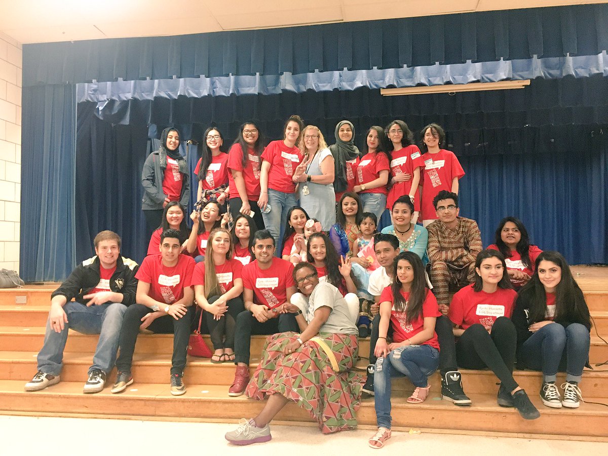 MsMyersGLOBAL's tweet photo. What an amazing event tonight!! Diversity Club rocks! #rahcomets #rhcomets ππ https://t.co/wiPWWxx4UQ