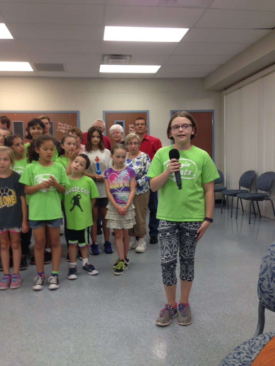 LaurieHyman's tweet photo. Thank you @TheColonyTexas Senior Center for dancing with us tonight! We had so much fun. @bbowenes #bbopride #LISDthrive https://t.co/mD8EJU3BSf