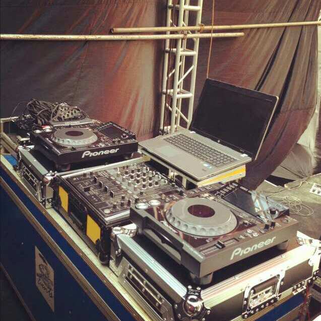 ReloadedKay's tweet image. da decks r ready for da weekend anti club enigma mu saturday dance force kam tukikwasaganye