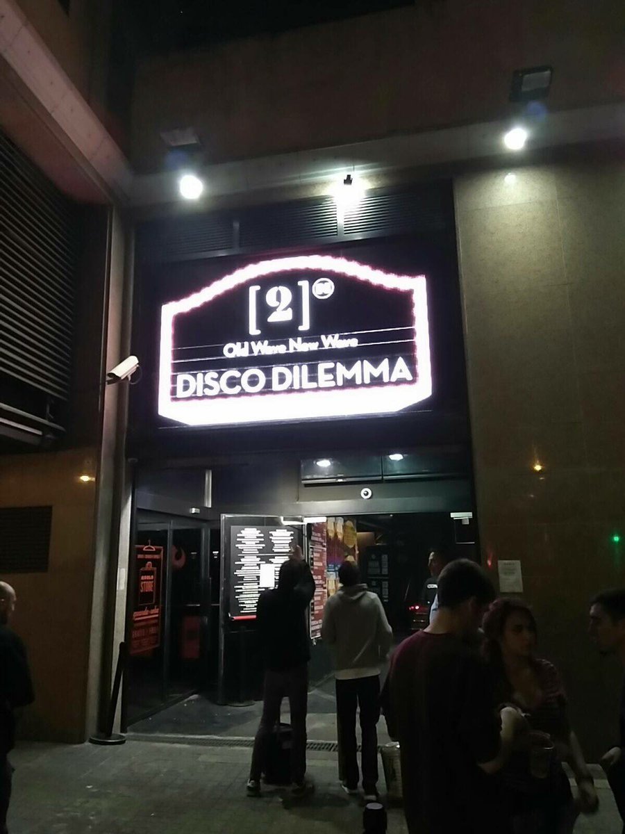 Here we stand. Hasta el cierre de <a href="/La2DeNitsa/">La [2] De Nitsa</a>. Pasen y bailen.