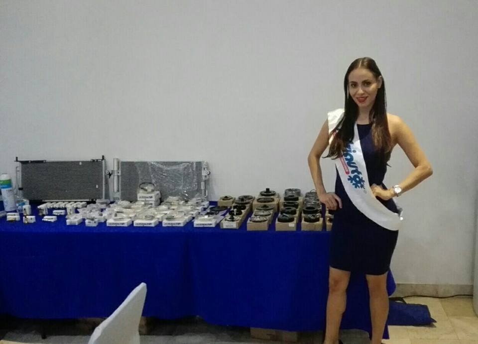 Activación #Refriautos gracias por seguir confiando en nosotros. 
El mejor equipo de trabajo solo lo encontraras en #Elegance