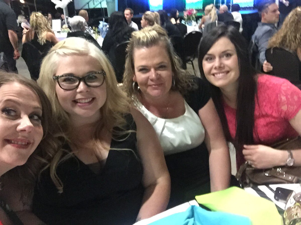 CallieBeamish's tweet photo. #Sunreal Gals at the @AspireRedDeer Decadent Dessert Night! Let's win that jeep!! https://t.co/W7MyvAyfpH