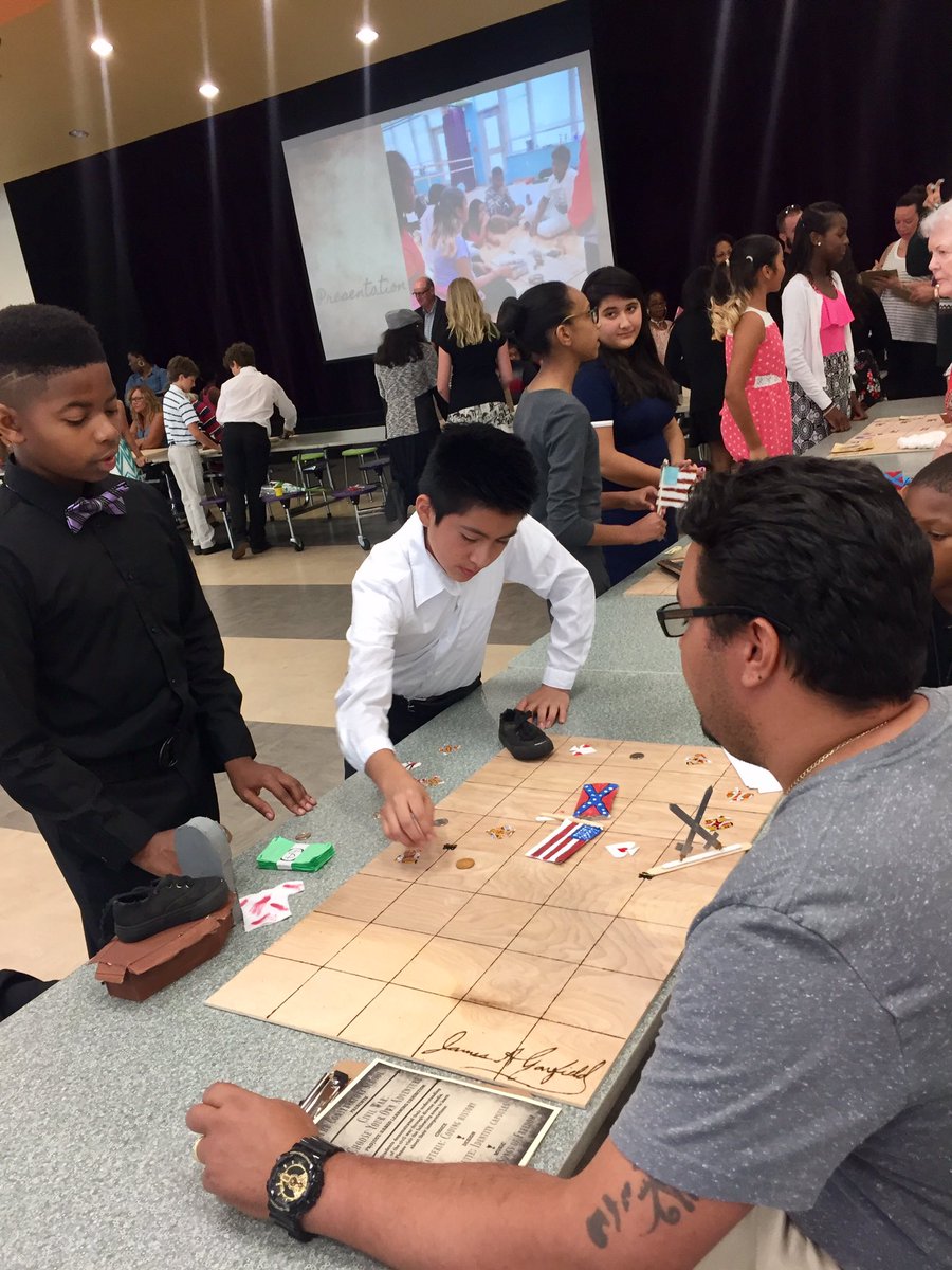 Ratka_K's tweet image. Watching them captivate their audiences over &over tonight...these kids are going to set the world on 🔥!#codinghistory #Exhibitionproud
