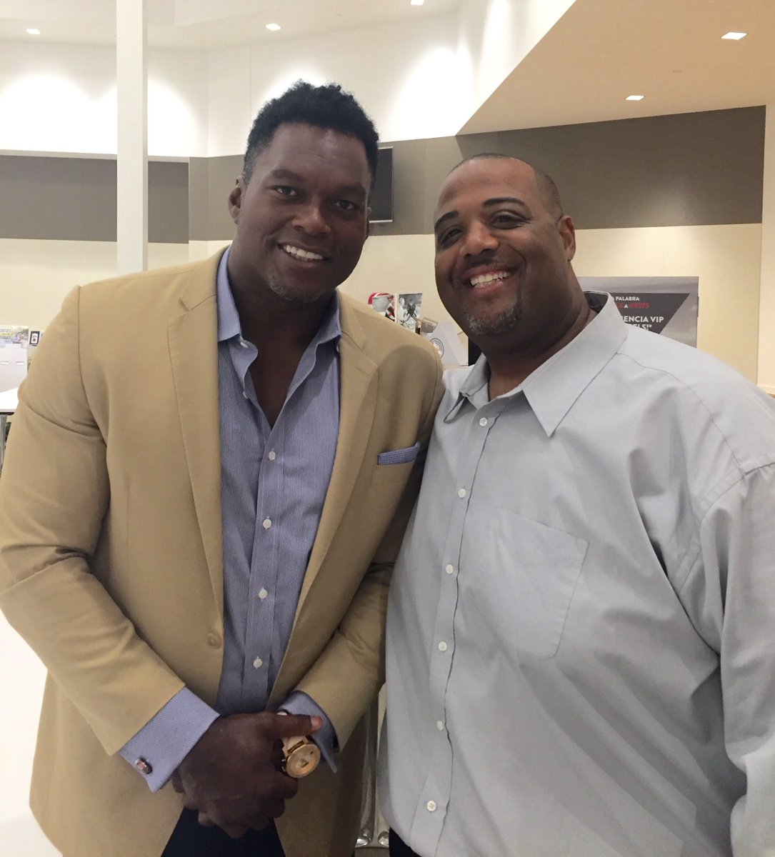 Will_G_71's tweet photo. @LaVarArrington you connected today with a lot of people. Great message really appreciated your time. https://t.co/NWPVbe6YEy