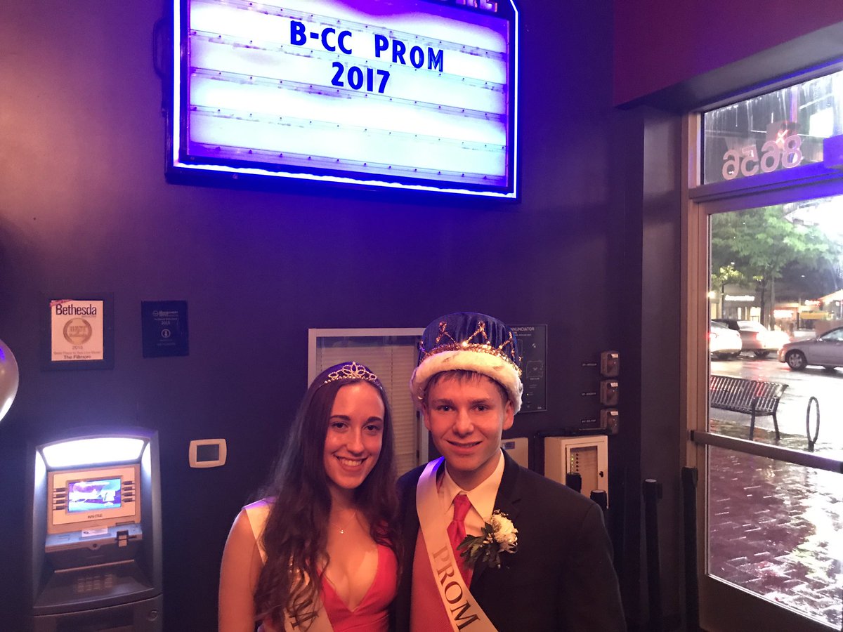 DrJones_OSSI's tweet photo. All hail...the king and queen!  Congrats @Barons_17 https://t.co/O45P40jTAr