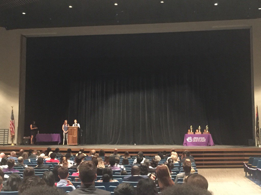 PVUSDATHLETICS's tweet photo. Inaugural #RESPY Awards at NCHS. Awesome event showcasing Rattlers' athletes! @pvschools @norcnynsports17 https://t.co/C5X5DOF0D4