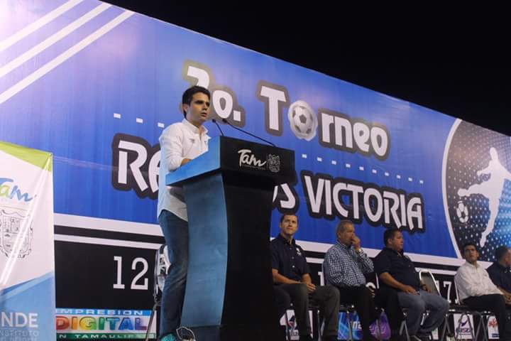 HectorVillarri's tweet photo. Inaugura @carlosfdza @INDETamaulipas el II Torneo de Fútbol Infantil Rayados #Victoria2017 #CdVictoria #Tamaulipas @NoresteDigital @mexnewz https://t.co/PC4Dv2cMaq