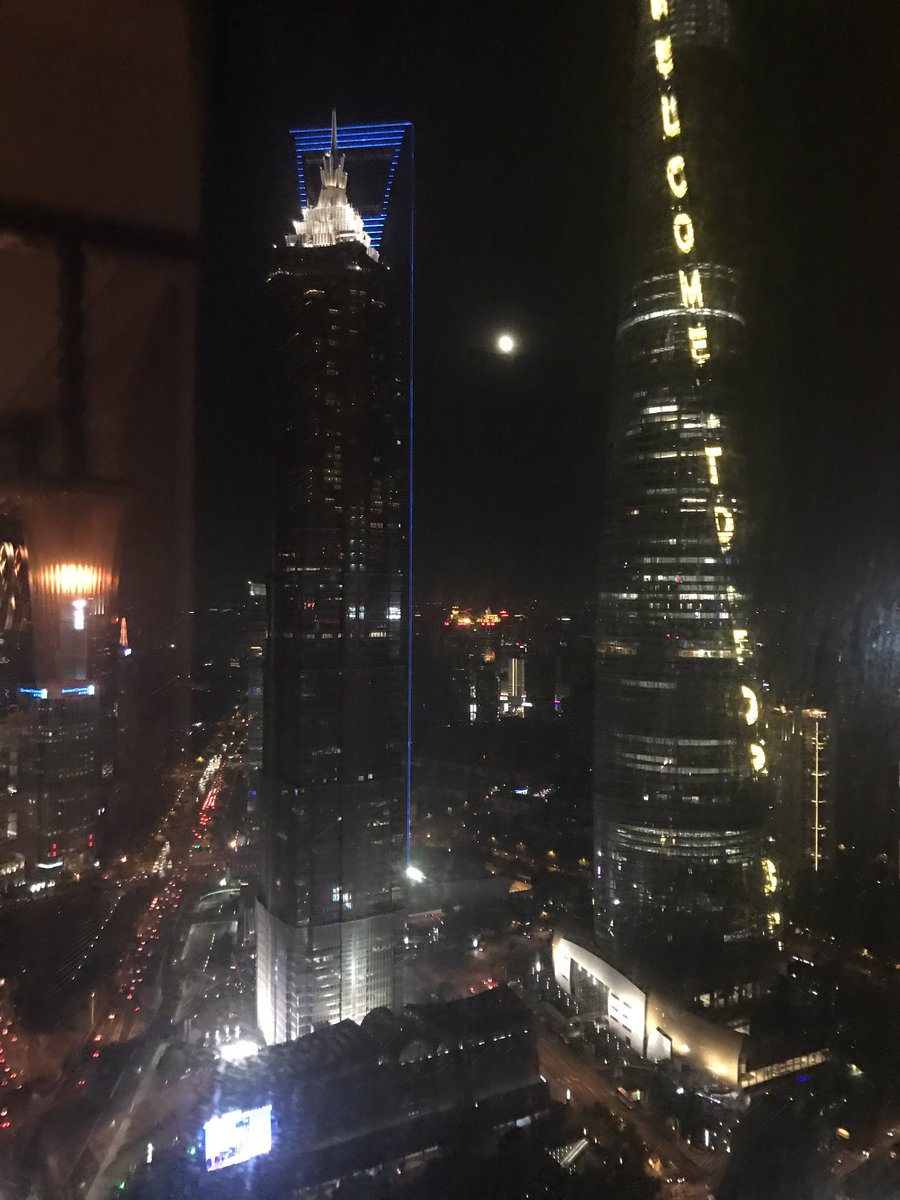 drvictorsilva's tweet photo. Shanghai tower 😑 https://t.co/Q7TCWvcwWi