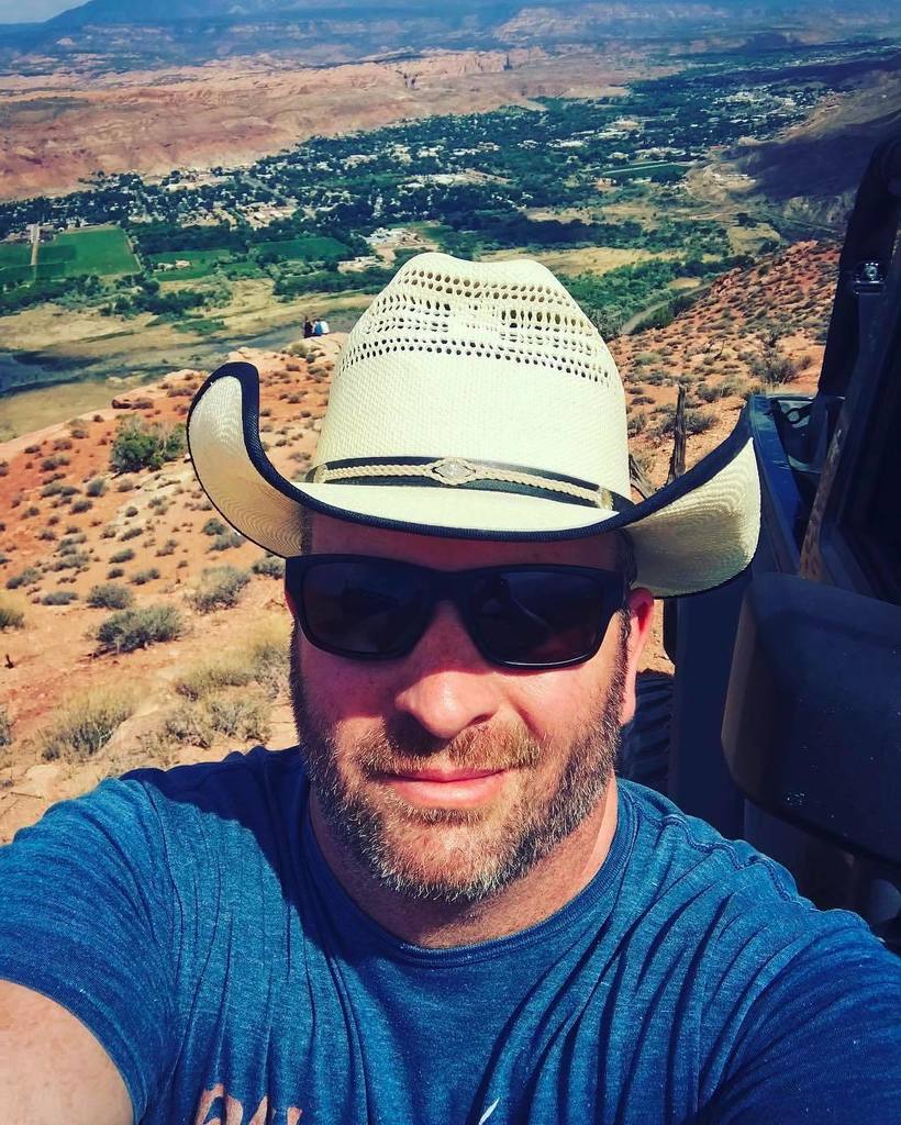 CowboyConnexion's tweet photo. π€ @mtbikeraz #mtbikeraz #jeremyw
.
#cowboy #cowboys #hotcowboy #sexycowboy #muscle #muscles #fit #fitness #fitfam β¦ https://t.co/yXaYhWXskl https://t.co/0etlOtPK7a
