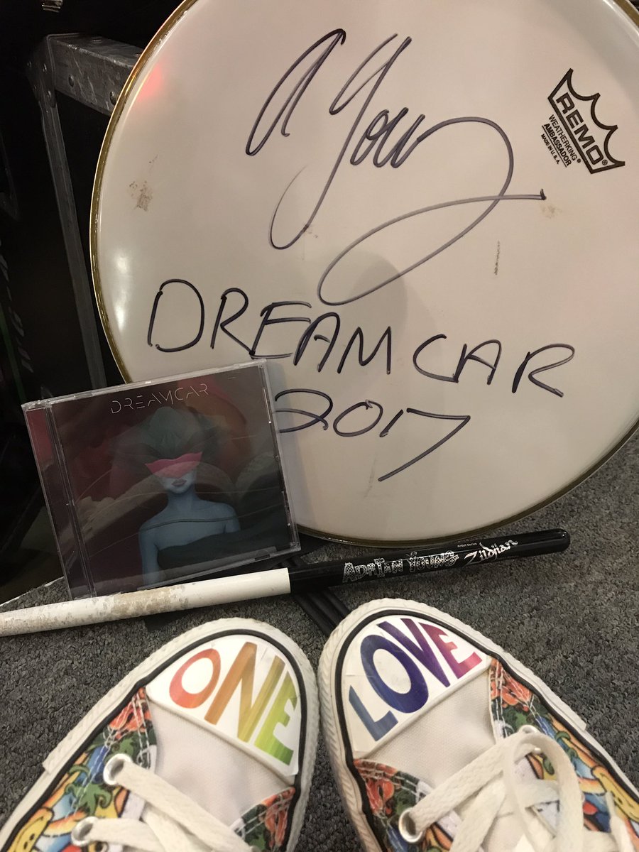 CreatedByCyndi's tweet photo. My https://t.co/7MhbDfyIbI #OneLove decals out rockin again #LifeInChucks Thx #SoulTips &amp; #DREAMCAR #AlbumReleaseParty https://t.co/z8iLncLGx2