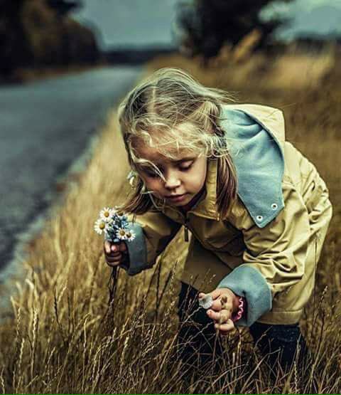 İnsan herşeye alışır diyorlar ya.. Alışamıyorum..! yokluğunu bekliyorum 🌼(naz)