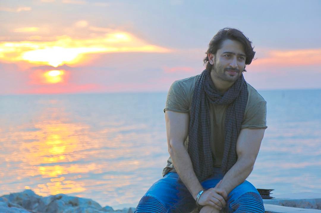 1stIndiaNews's tweet photo. Dapper @Shaheer_S

Adorable Look At Classy Location
Who want to go on date with #ShaheerSheikh
@Shaheer_SheikhN @LoveIs_Sharica @sha_fanatic https://t.co/2JRmlcrw79