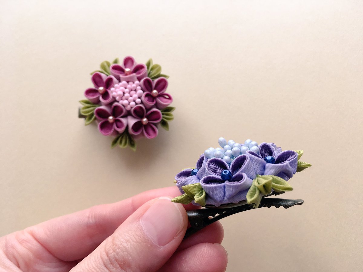 鳩村巧房 ちいさなつまみ細工作家 つまみ細工アクセサリー 初夏の新作 各店舗様にて委託販売中です 17年の母の日のプレゼントにいかがでしょうか 夏待花2wayクリップブローチ 藤が丘 コトリエ様 紫陽花ピアス イヤリング コトリエ様 溝の口