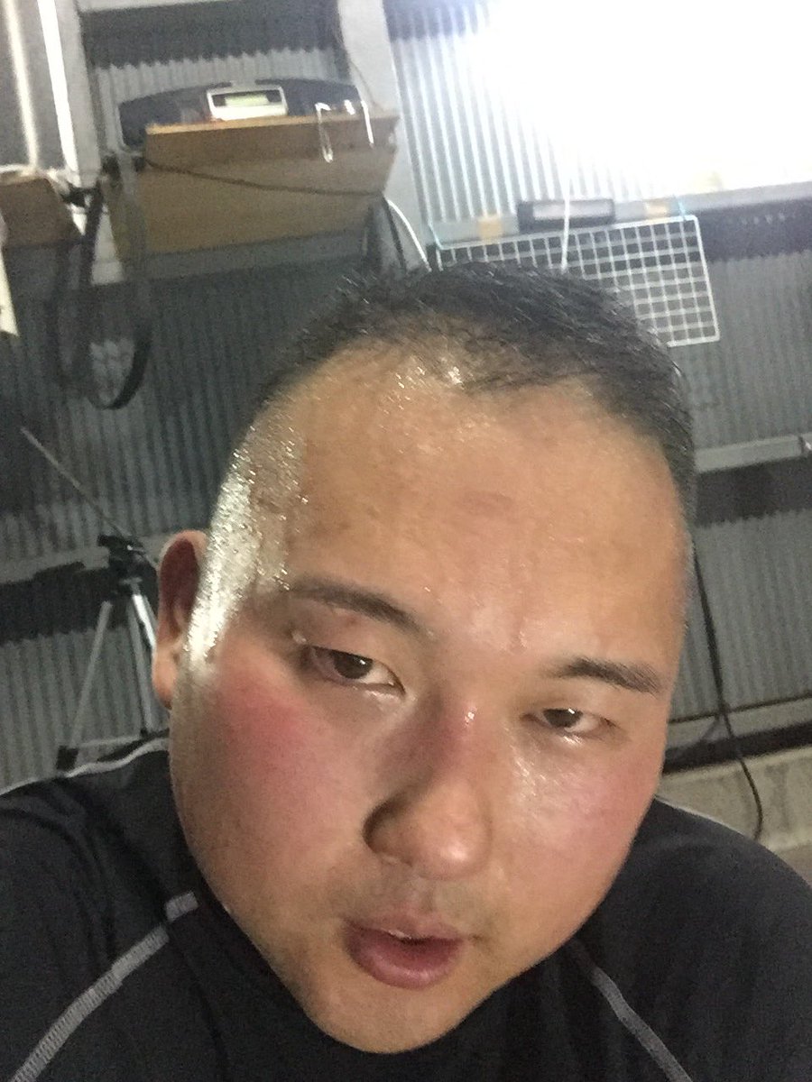 りゅうちゃん りゅうちゃんねる Twitter પર Ktmさんの脚トレメニュー重量は違えど付き合ったら 死にそう やっぱりバケモンだw 座ったが最後立てない