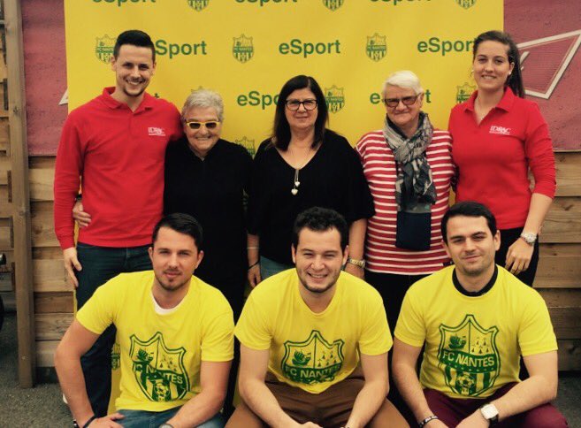 FCNantesEsports's tweet photo. Association de supporters et étudiants de l'@ecoledecommerce réunis pour le bon déroulement du tournoi ! Merci à eux !! 🏆🎮 #FCNeSportLeague https://t.co/jPQ6mHmwta