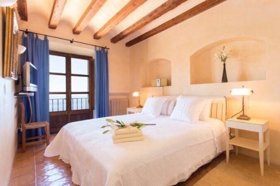 Exquisite Holiday Rental Villa in Deia, Mallorca.  Enquiries to info@deialuxe.com