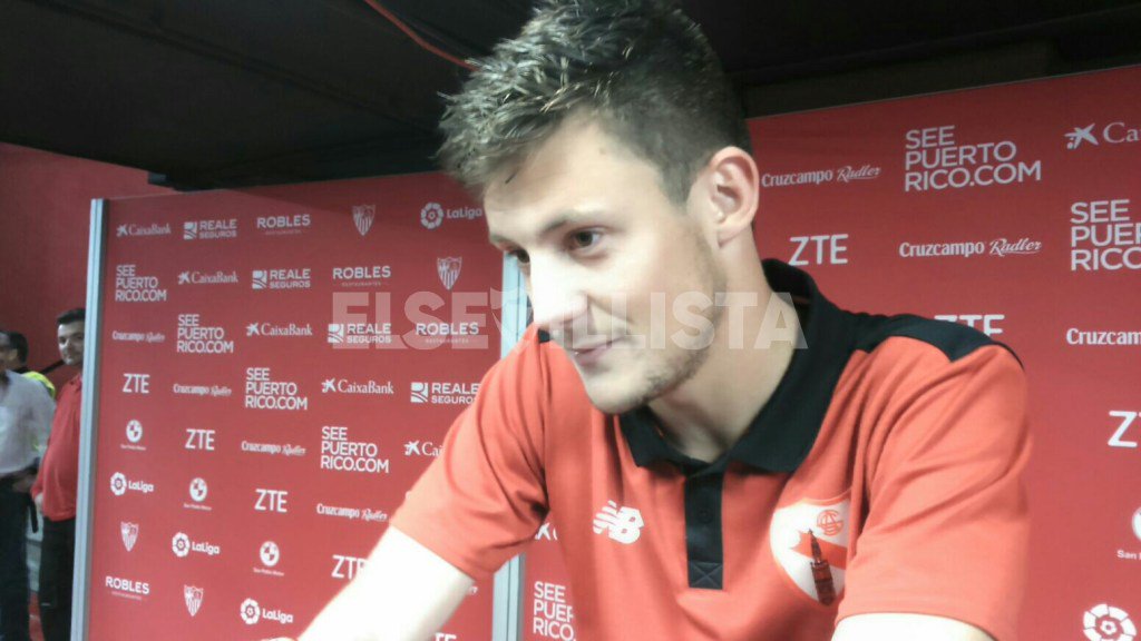 SevillistaRadio's tweet photo. Marc Gual: "El equipo siempre lucha y da lo mejor de si" #TDSDeporte #SevillaAtletico https://t.co/C6VC2ju2nG https://t.co/HRBB5LGszD