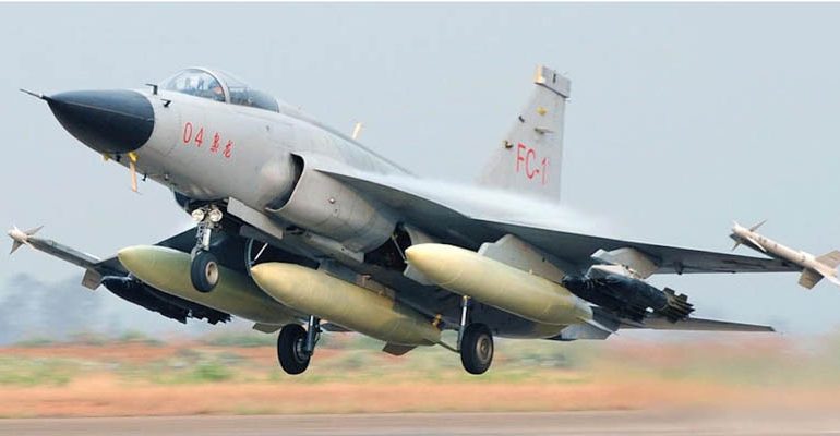 HIMCOMNews's tweet photo. तेजस ने सफलता की एक और भरी उड़ान
Read full story here
https://t.co/Cw677BCG36
#Tejas #Fighter_Plane #Latest #Nation_News
@syedmasood786 https://t.co/h8CHiprNos