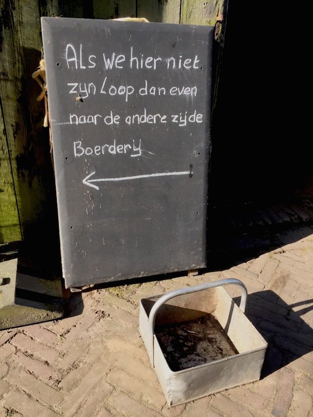De grondtemperatuur is nog te laag voor een 'asperge-explosie' maar je kunt er ook dit weekend volop van genieten, vers van de boer!
