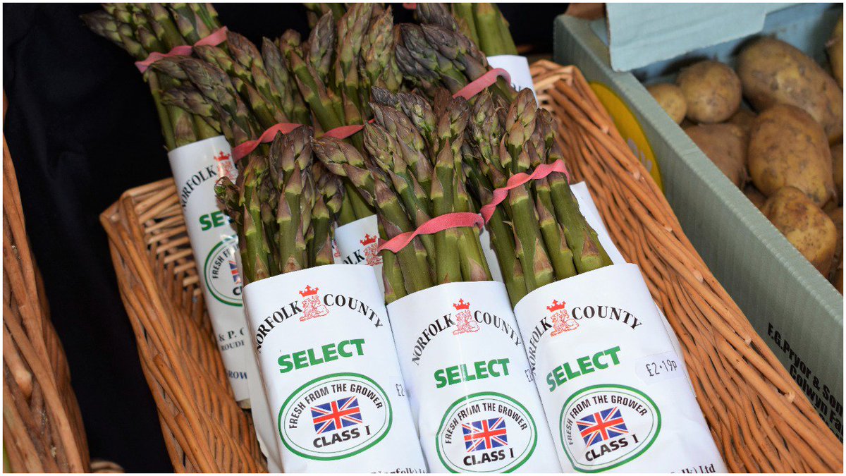 Tis the season for #asparagus! Share your favourite recipe! #fresh #asparagusseason #lovelocal #shoplocal