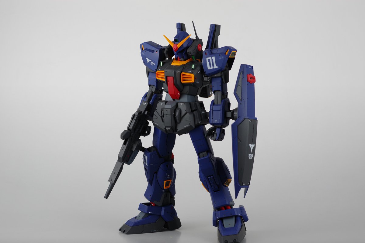 七式ガンプラ部 Maker Z Twitterren 撮影関係で思ったより反響があったので K 70 Da 50mm F1 8 光源 フォトラ レフ板３枚 背景紙 グラデーションペーパーを上下逆さまに Jpegで撮影し サイズ変更せずにpngに変換した画像です 大きいのでできれば大画面で見て下さい