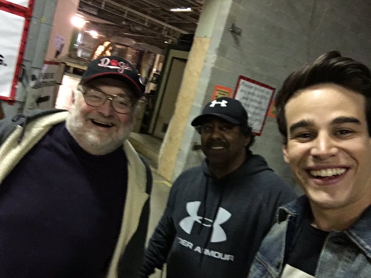 TMI_Uruguay's tweet photo. About #AlbertoTakeover #Shadowhunters #ShadowhuntersSeason2 #PropsDept #SoundDept #TransportationDept @arosende https://t.co/x63eqG4j6R