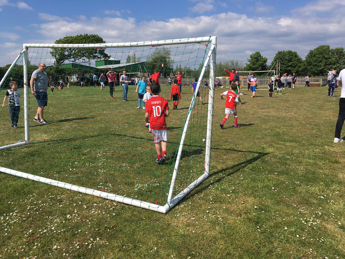 WellfieldFC's tweet photo. Good turnout last weekend for our players v parents match which was followed by a quiz and raffle. Good luck to all teams this weekend ⚽️ https://t.co/yqmdYB08WV
