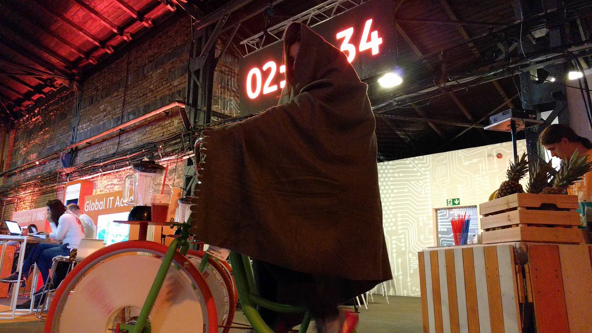emrullahluleci's tweet image. Even E.T. joined to #24hcoding 👽🚲