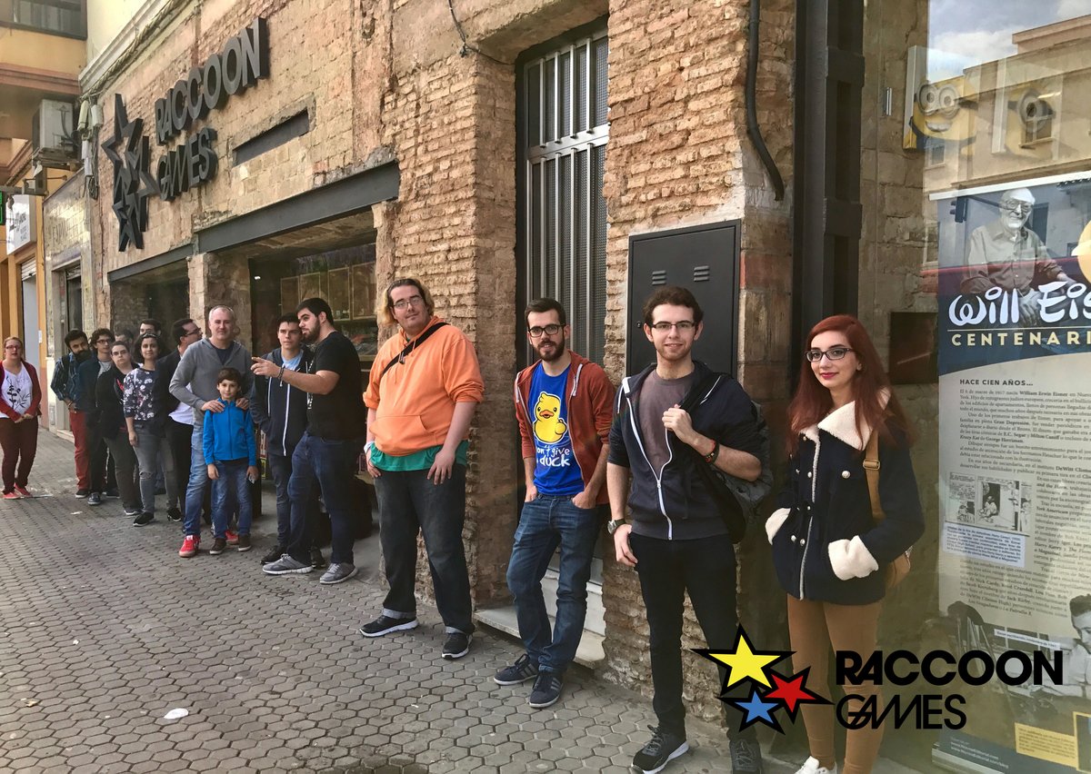 RaccoonGames's tweet photo. ¡Ya tenemos a nuestros primeros héroes esperando para recibir su cómic GRATIS en Raccoon Games!
#DiaDelComicGratis #DiaComicGratis https://t.co/qOFiYhn2cm