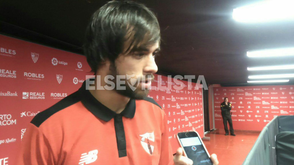 SevillistaRadio's tweet photo. Caro: " Quedan 12 puntos por los que pelearemos" #TDSDeporte #SevillaAtletico https://t.co/yguc49tJTp https://t.co/6lig5KMqXs