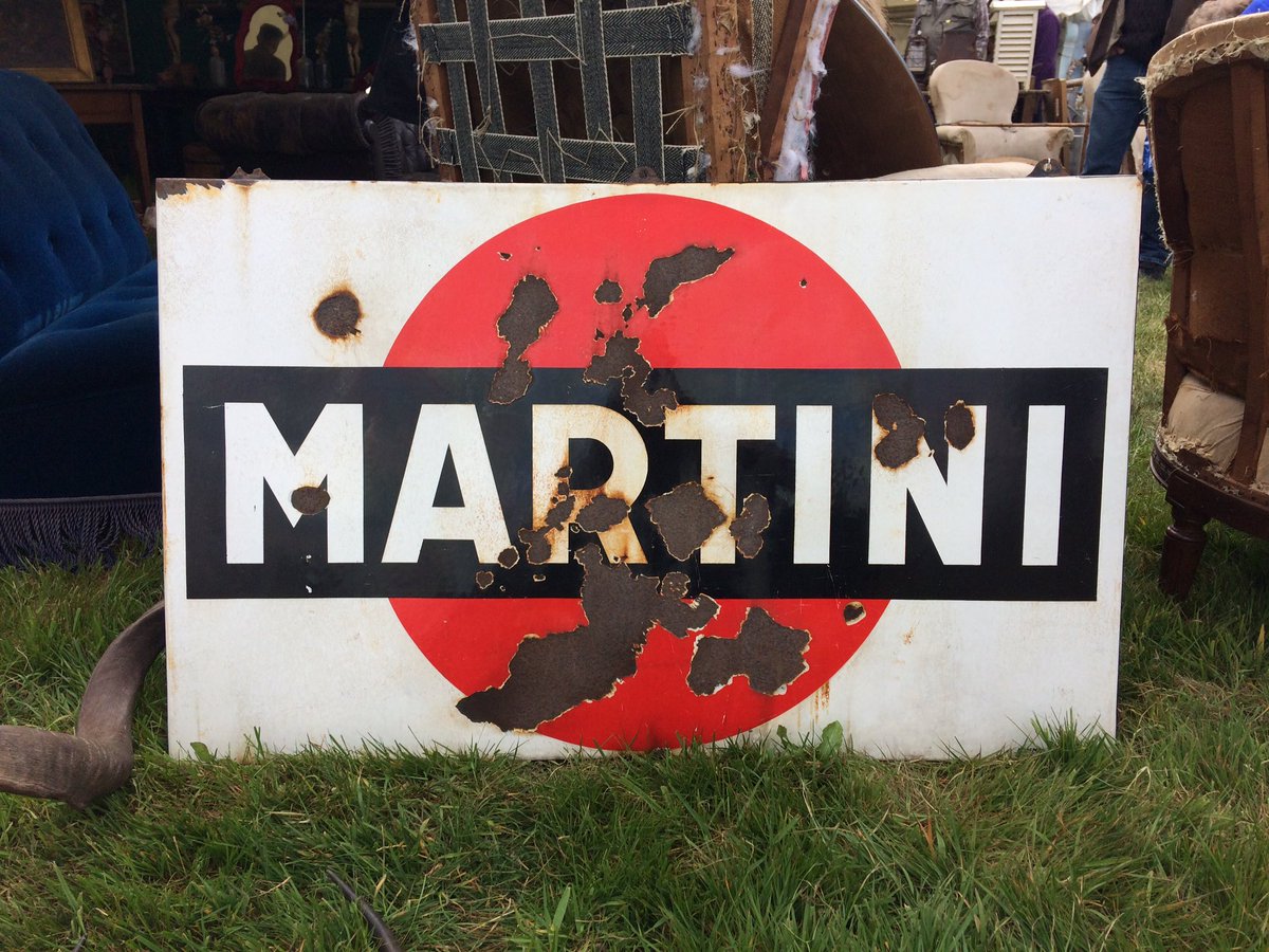 Subliminal messaging from <a href="/Josephberryint/">Joseph Berry</a> on our #Ayg stand <a href="/asfairs/">Arthur Swallow Fairs</a> today! Perfect for <a href="/MartiniMummy/">MartiniMummy</a> ?! #vintage #cocktails #antique