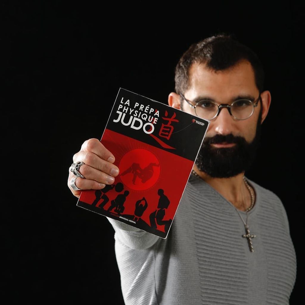 twittorel's tweet photo. Bientôt la réédition de mon best seller "la prepa physique judo". #4trainer #ppj https://t.co/bh3rQMmLpH https://t.co/7HGp1LULCW