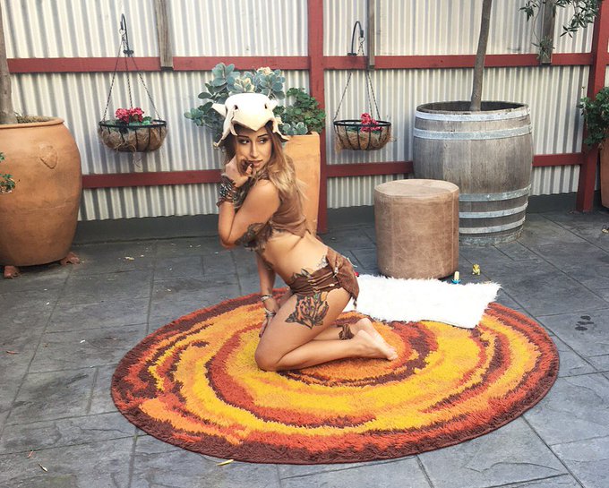 New Pokemon cosplay set for @suicidegirls shot by @coolicio ☠️ do you know who it is? https://t.co/l<a href="/tag/happyeaster"class="tags"><span>#happyeaster</span></a>