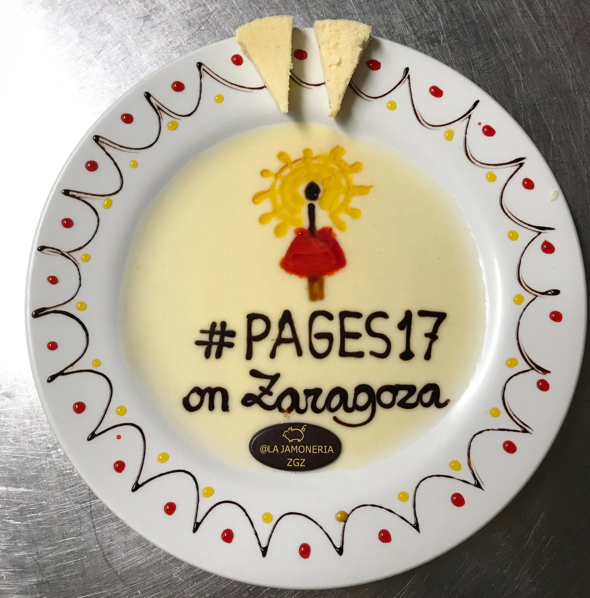 Cenaron de #PAGES17 de lujo. Desde #UniversityOfColumbia, #NYC, #USA
Su #arteefimero de postre
#zaragoza #tourism