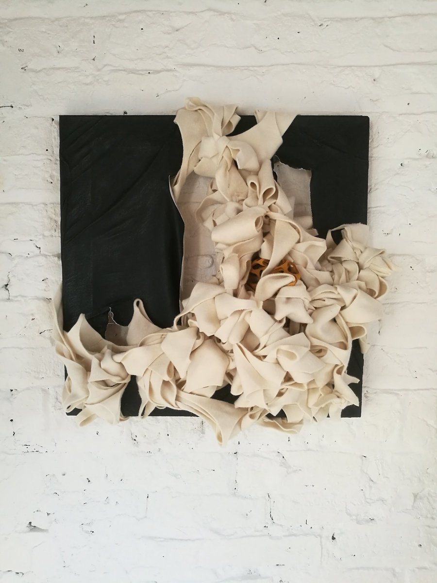 bramley_paul's tweet photo. Work in progress. #art #sculpture #acrylic #felt  #canvas https://t.co/Gs9i1X6vii