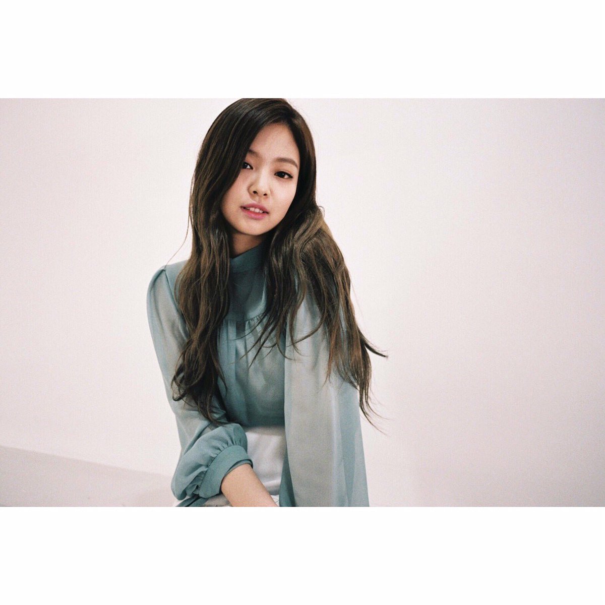 TANG_929's tweet photo. #BLACKPINK #MINTJEN #BLINK #민뜨젠득 #하루뒤면만난다#블링크 우리 내일 봐 🌼 https://t.co/SMc6Jh7btA