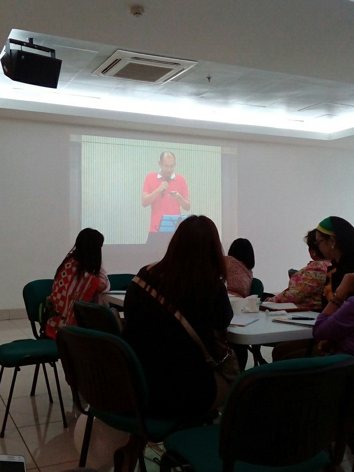 GloriousHopeCCF's tweet photo. ATM: Jhun Richie Chua shares God's story in his life. https://t.co/C79sJyKvEn
