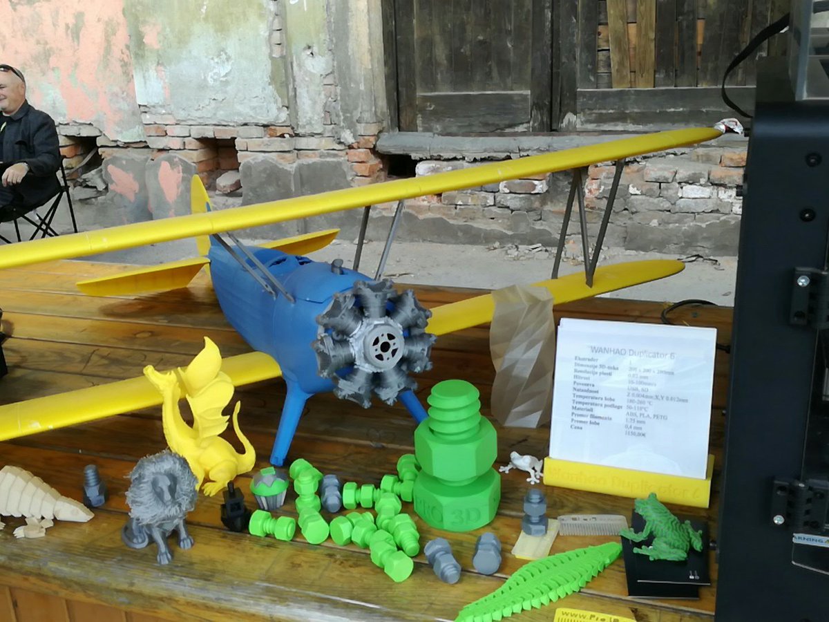 pioja's tweet photo. #Pro3D #3Dprinting #makerfairelj https://t.co/h9UvY31PAe