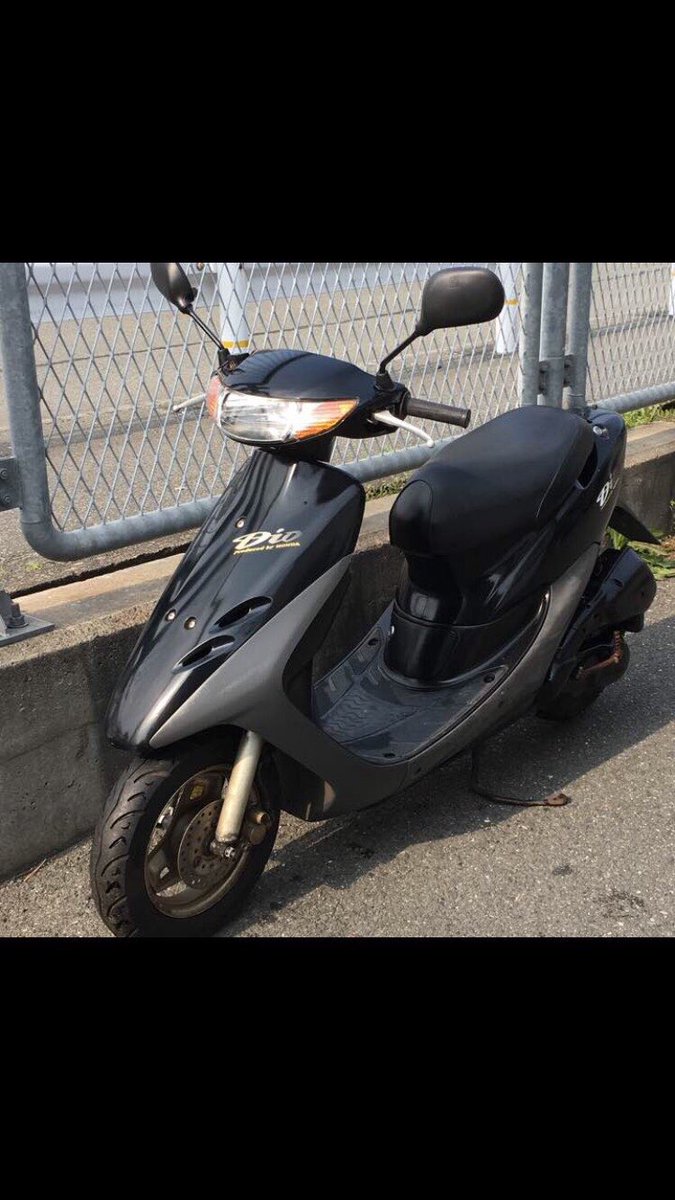 fvc8k1's tweet photo. こんな黒色のディオ探してます。急ぎですある方DMください。 https://t.co/6oMTHBfxMc