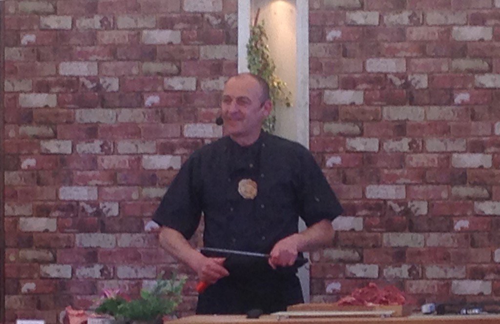 Butcher Simon imparting his steak knowledge @TynemthFoodFest <a href="/appetitemaguk/">Appetite Magazine</a> <a href="/TynemouthCoffee/">Tynemouth Coffee Co.</a> <a href="/monsieurcrepe/">Monsieur Crepe Cafe</a>