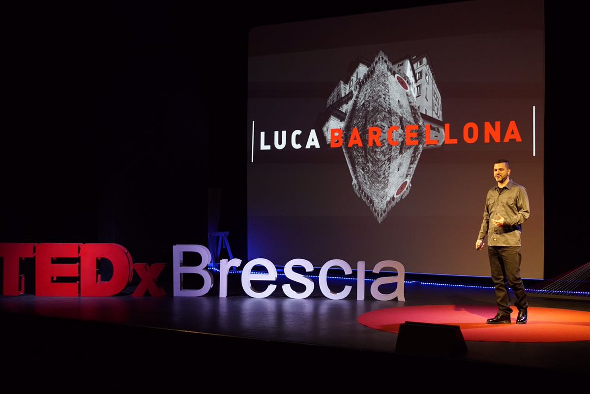 Luca Barcellona lascia il segno parlando di calligrafia come incontro tra passato e futuro #lucabarcellona #TEDxBrescia #TakeCare