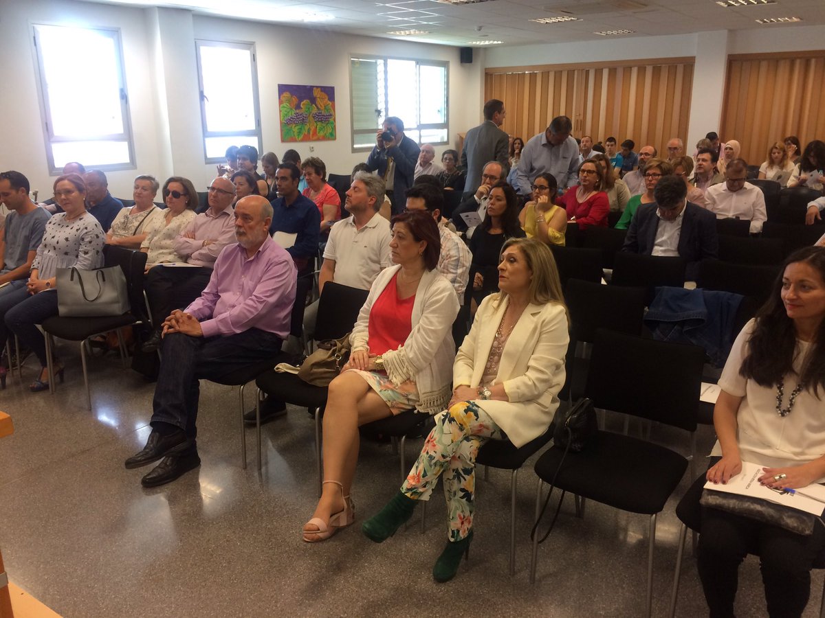 .<a href="/ciudaddeciencia/">pedro hernandez</a>: desde nuestro #hospital aportamos nuestro granito arena para q patologías de la retina puedan tener solución en futuro.